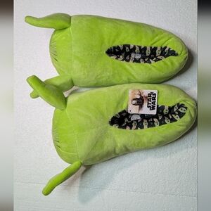 NWT Star Wars Baby Yoda Plush Slippers - 7